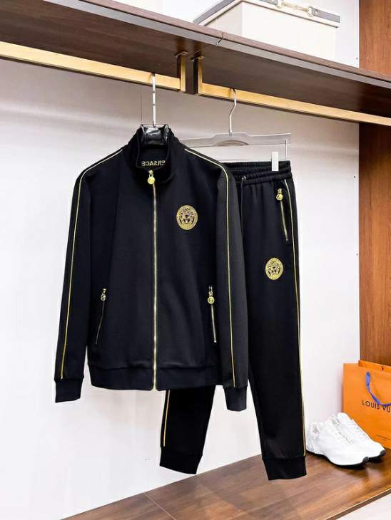 Picture of Versace Sweater Suits _SKUVersaceM-3XLkdtr1742814